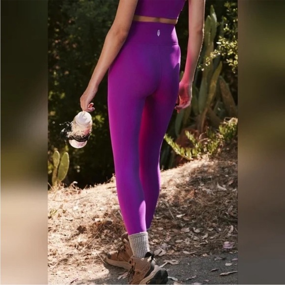 FP Movement x Hatch Never Better Leggings Berry Sizes S, M & L $108 Retail NWT - Picture 5 of 6